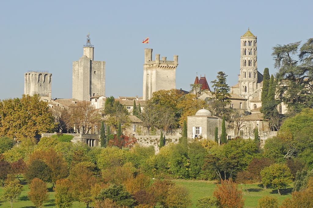 Logis Hotel Restaurant Uzes Pont Du Gard Eksteriør billede