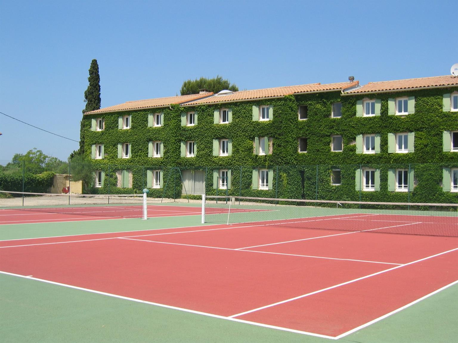 Logis Hotel Restaurant Uzes Pont Du Gard Eksteriør billede